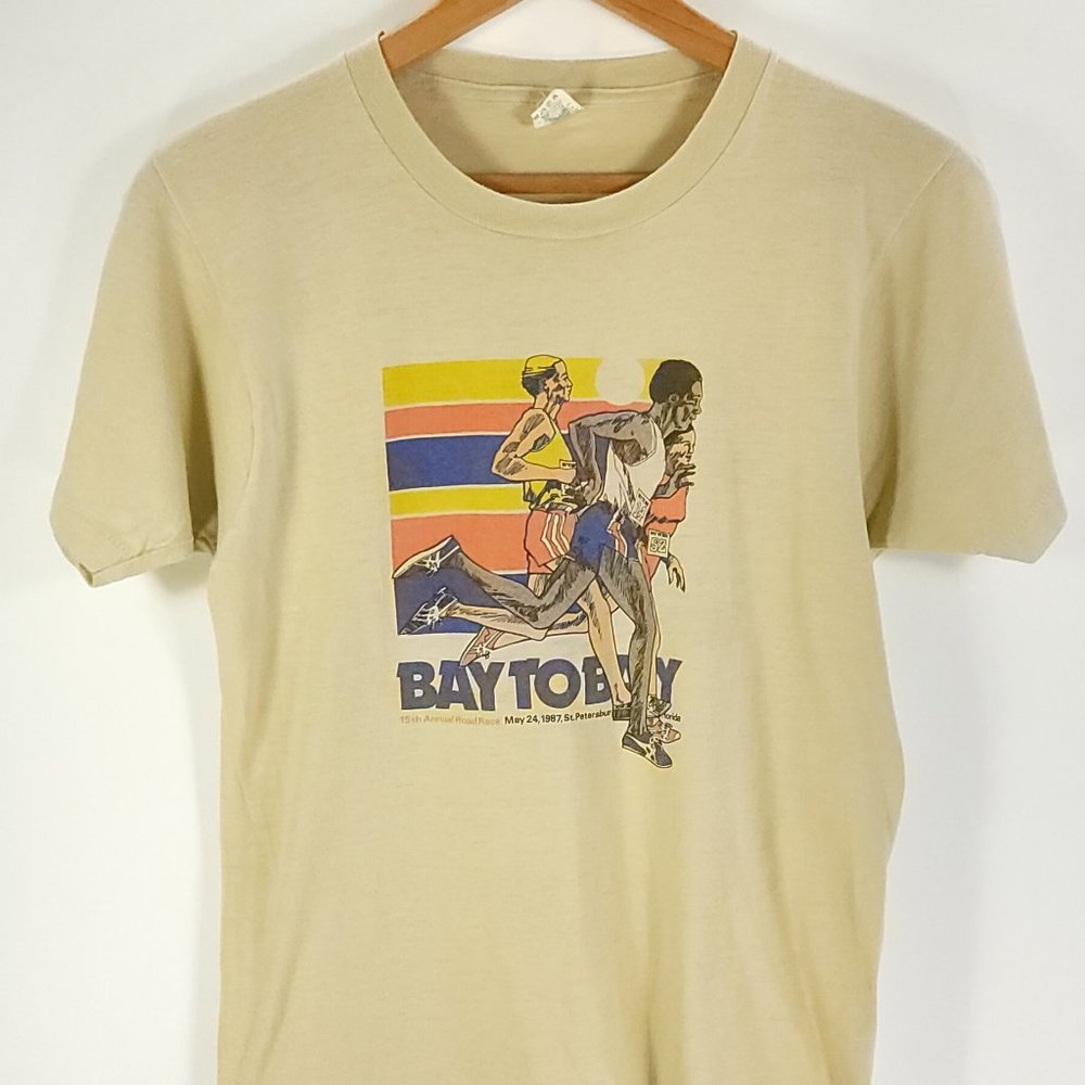 Vtg Bay to Bay St. Petersburg Graphic T-Shirt Men's Med Screen Stars Runner 80s